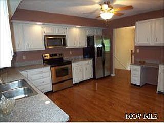 4th image of 8 Lynnwood Dr