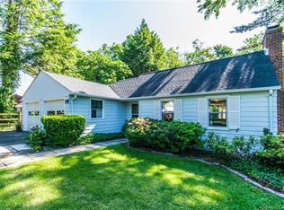 832 Mountain Rd, West Hartford, CT 06117