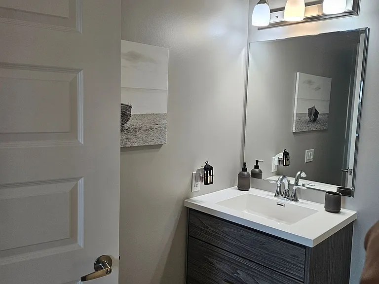 95 Dundas St W #116 — Photo 3