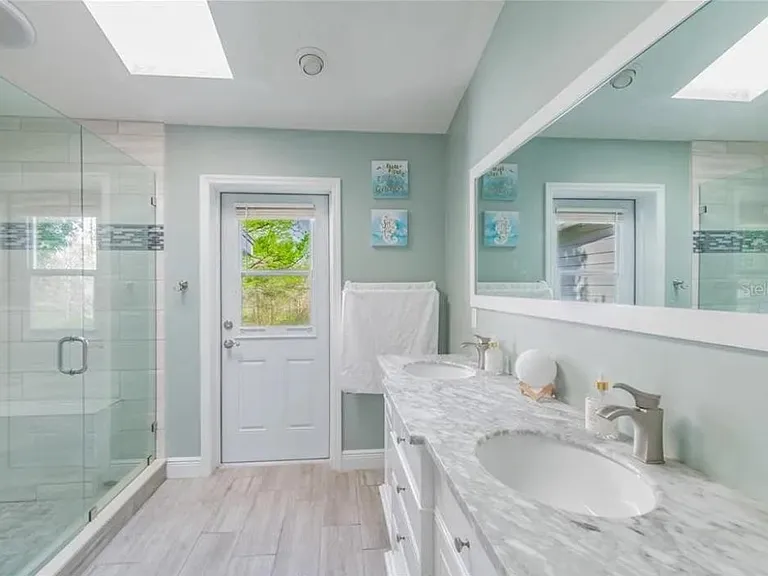 3409 Windy Wood Dr — Photo 10