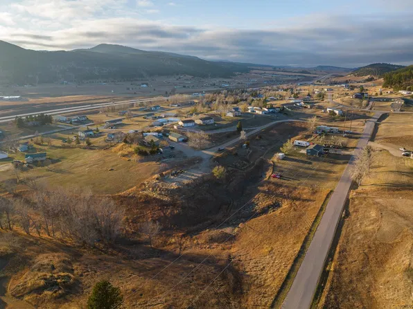 8516 S Blucksberg Ct, Sturgis, SD 57785
