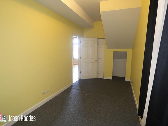 3rd image of 2947 N Ashland Ave #Front1east