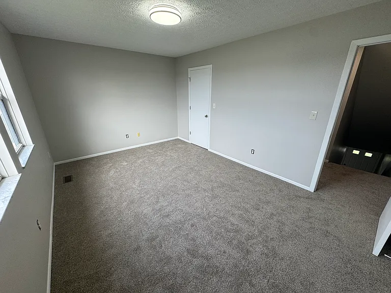 2069 Bridlewood Blvd — Photo 7