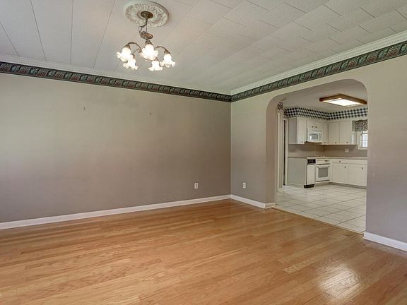 4th image of 504 Claymore Dr