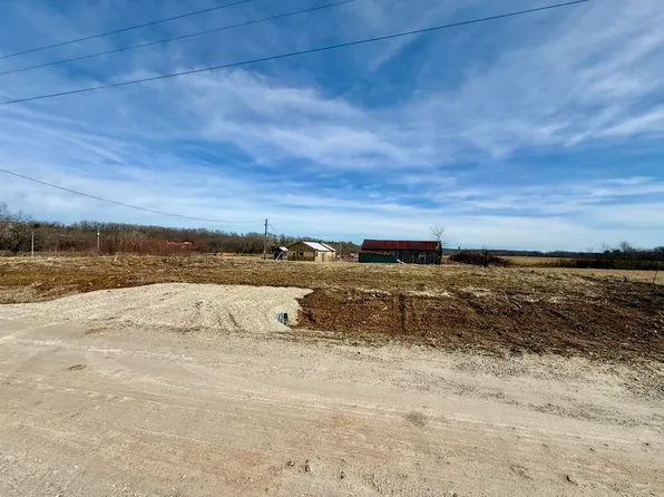306 Barr W Drive, Cabool, MO 65689