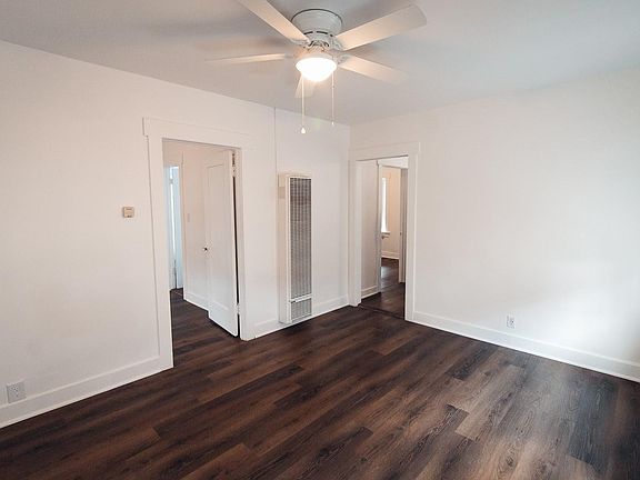 3rd image of 1100 W 109th Pl