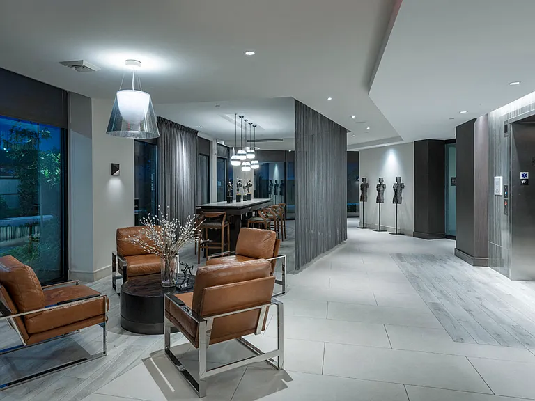 Luxe at Alewife — Photo 16