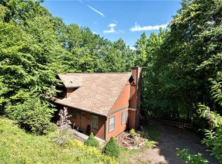 1685 Mountain Laurel Dr, Franklin, NC 28734
