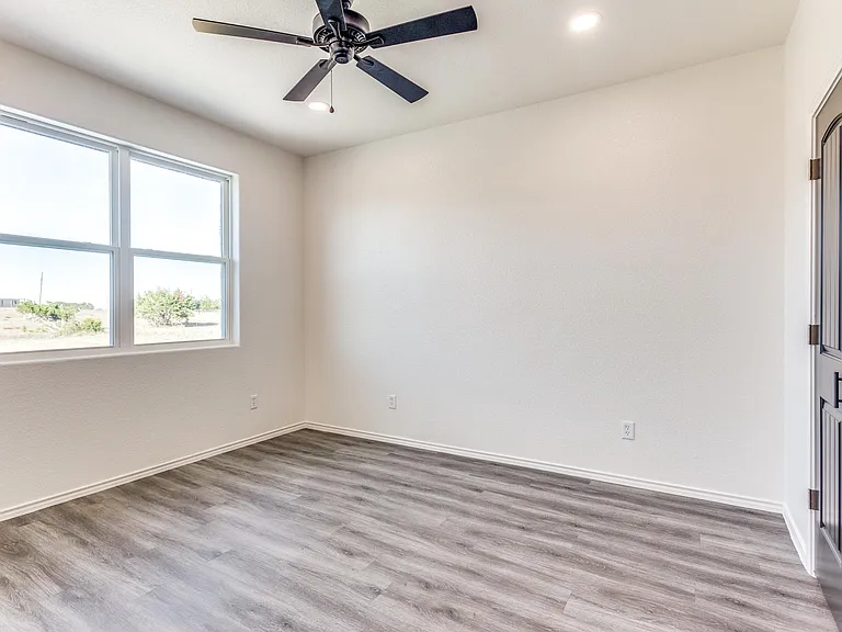 112 Dealva Ct — Photo 21