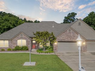 13664 S 261st East Ave, Coweta, OK 74429