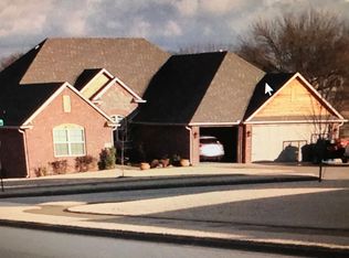 6204 SW Well Ter, Bentonville, AR 72713