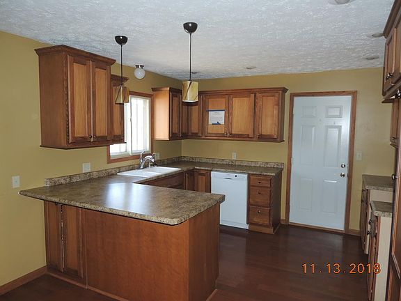 4th image of 1405 W Wr