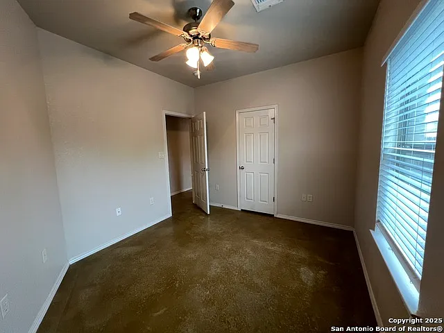 327 Oelkers Dr #B — Photo 17