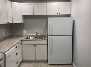 3234 Heatherton Dr APT 2, Davenport, IA 52804