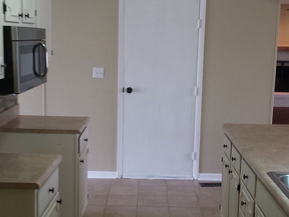 3rd image of 310 Jillwood Dr