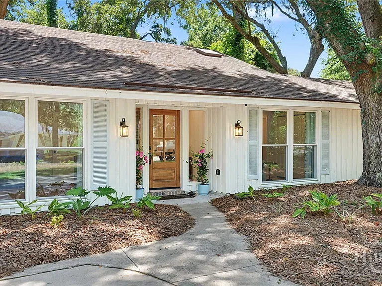2 Blount Ln — Photo 4
