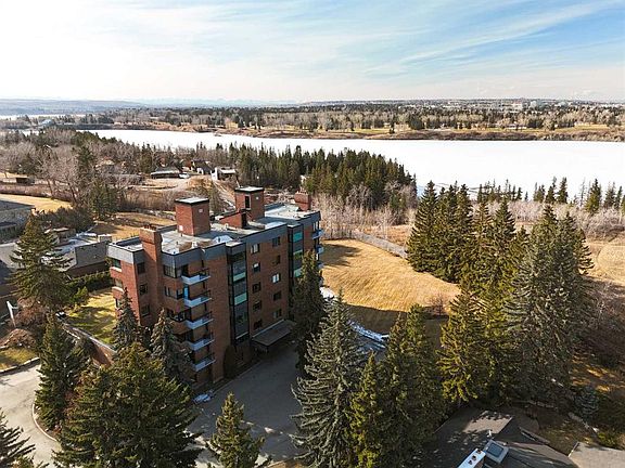 2nd image of 222 E Eagle Ridge Dr SW #3S