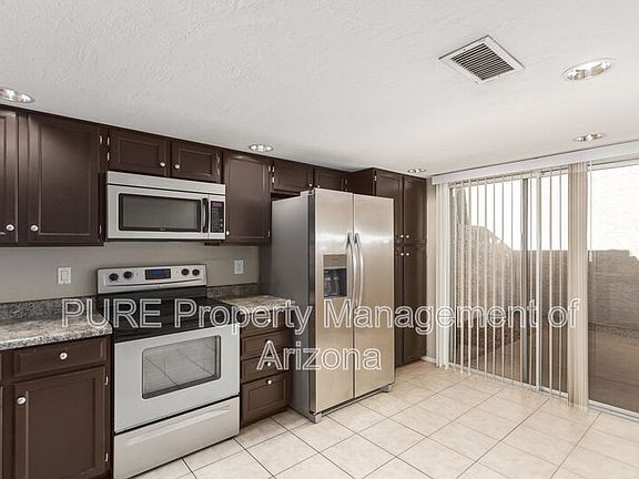 5th image of 1912 S Shannon Dr