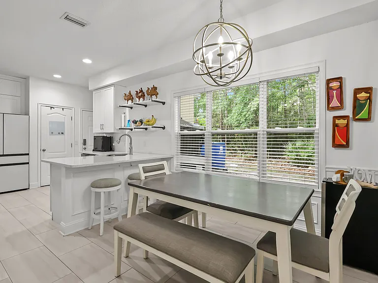 174 Hardwood Forest Dr — Photo 3