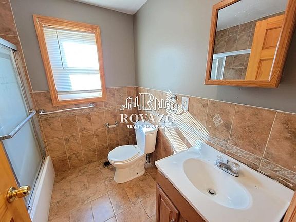 5th image of 226-228 Columbia Ave #2R