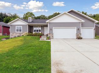 357 Whitetail Way, Deerfield, WI 53531