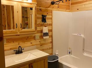 1665 Pleasant Valley Rd, Vinton, OH 45686