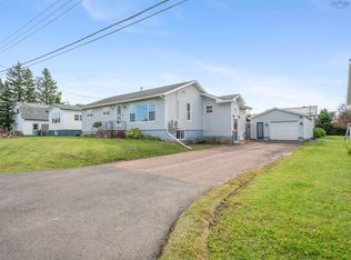 3 Gilroy St, Springhill, NS B0M 1X0
