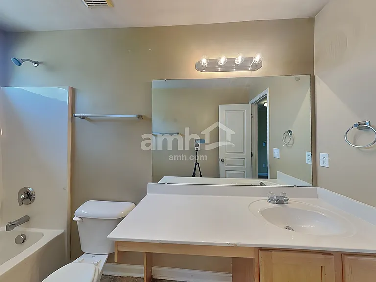 409 Stobhill Ln — Photo 15