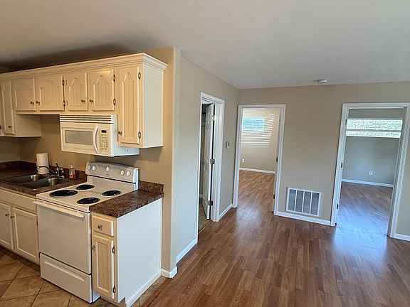 3rd image of 476 Pershing Dr Unit 2A