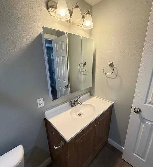 1812 Ruiz St — Photo 5