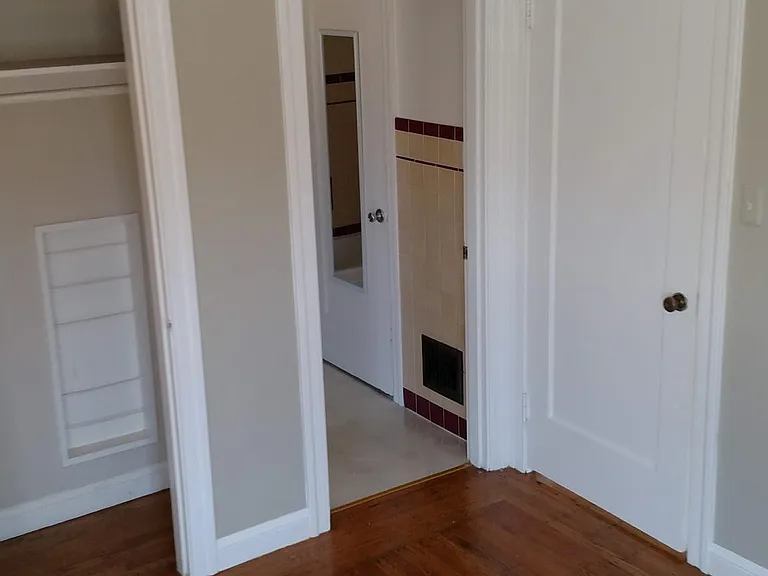 418A Capitol St — Photo 13