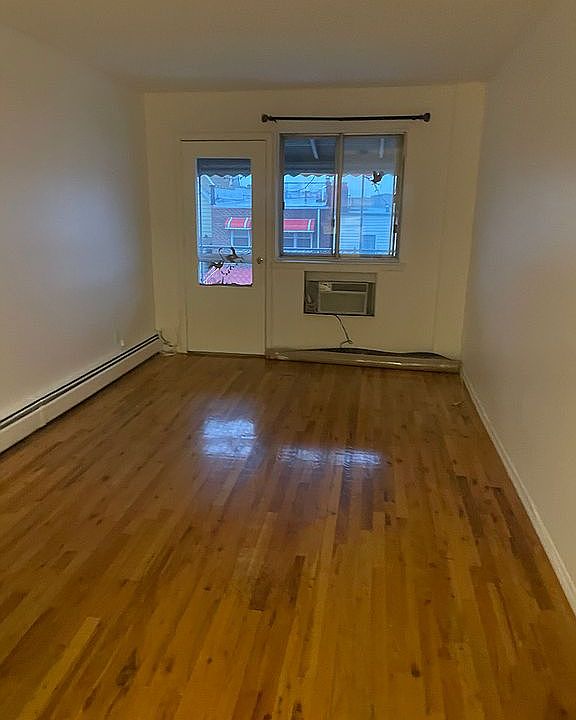 1st image of 4309 54th St APT 3R