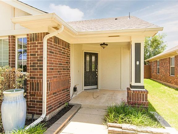 4th image of 18321 Tambor Dr