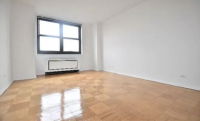 1st image of 200 E 72nd St APT 27B