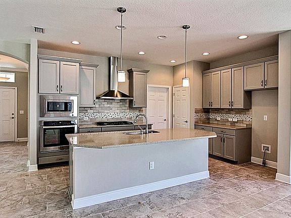 The Clearmeadow - Kitchen