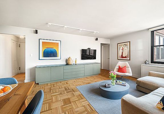 3rd image of 61 Jane St APT 15A