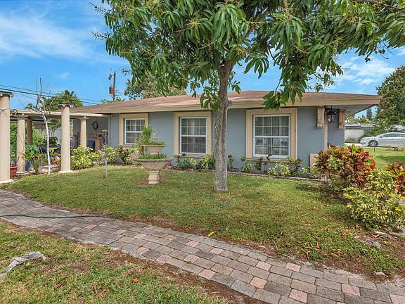 3rd image of 4229 Bougainvillea St
