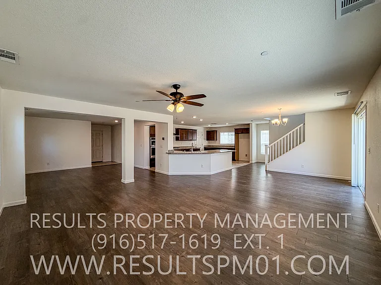 4329 Gentry Way — Photo 12