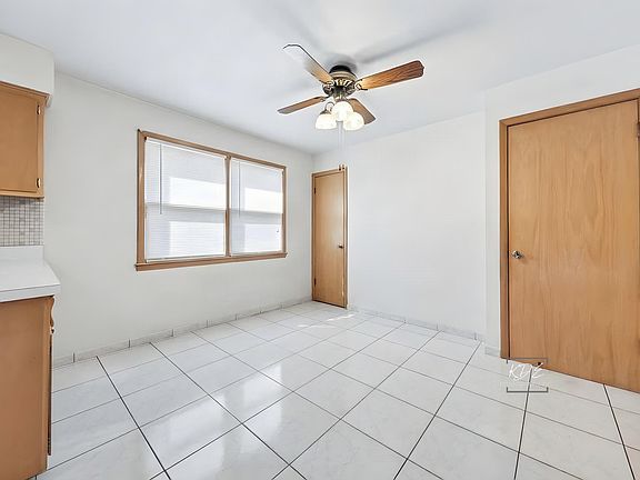 5th image of 3216 N Ottawa Ave