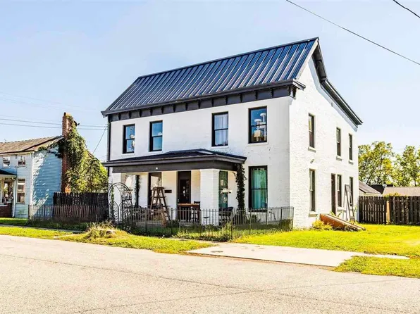 40 W 3rd St, Brookville, IN 47012