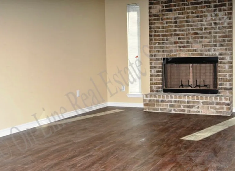 701 Navarro Dr #D — Photo 3