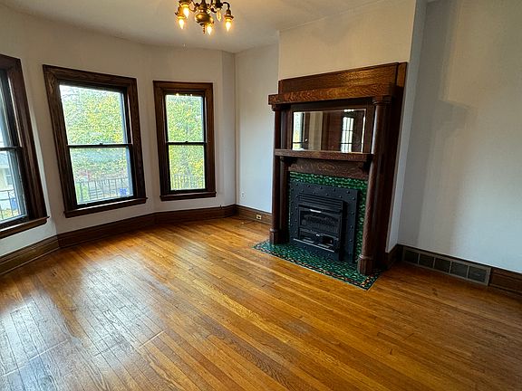 2nd image of 118 Congress St Unit 1