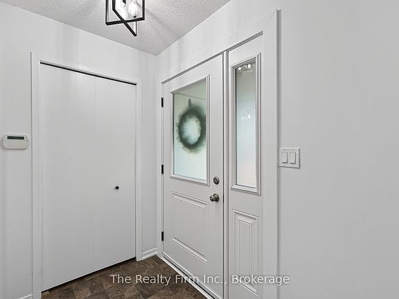 4th image of 48 Naskapi St