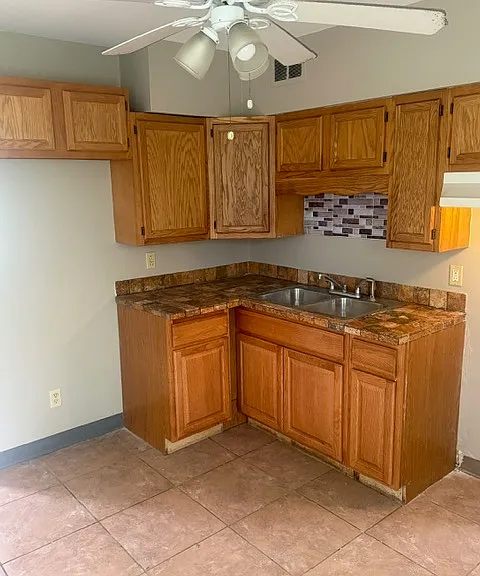 3446 Ambert Ave — Photo 4