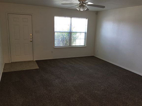 4th image of 303 Creek St
