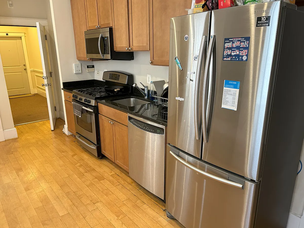 Building Photo - 703 6th St NW #6