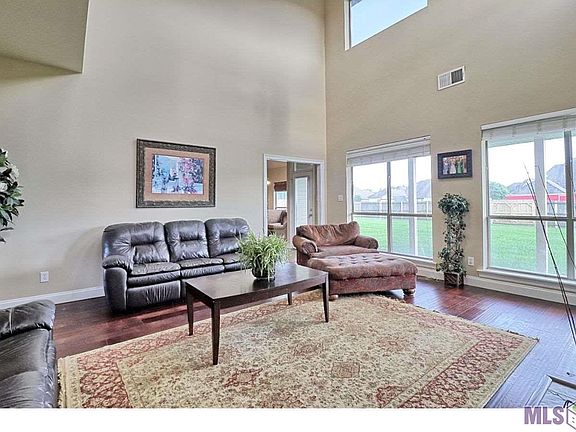 4th image of 13706 Shady Hollow Dr