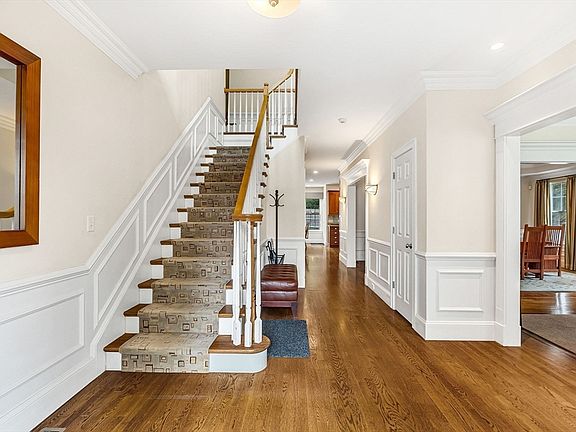 3rd image of 52 Longacre Rd