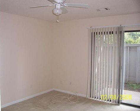 5th image of 1001 Greencastle Dr
