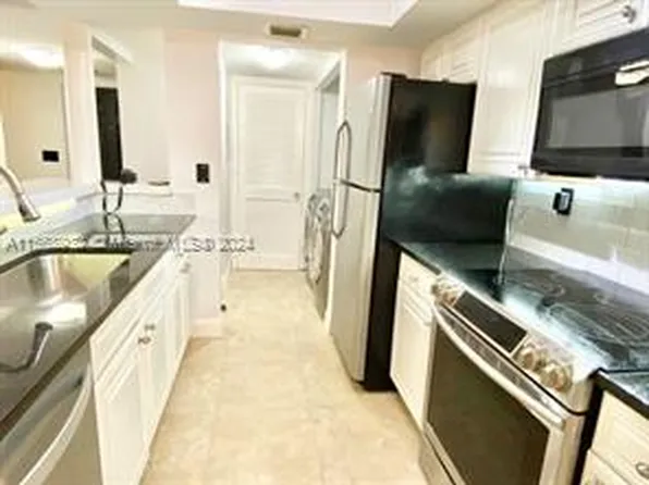 8801 W Sample Rd, Pompano Beach, FL 33065